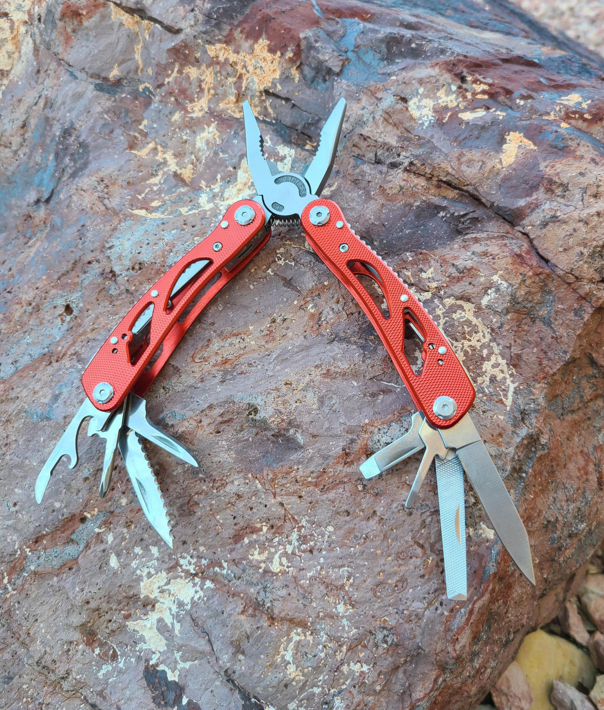 Rectangle Multi Tool 9-in-1 Multi-Tool | Compact EDC Toolkit – spybriefinggear